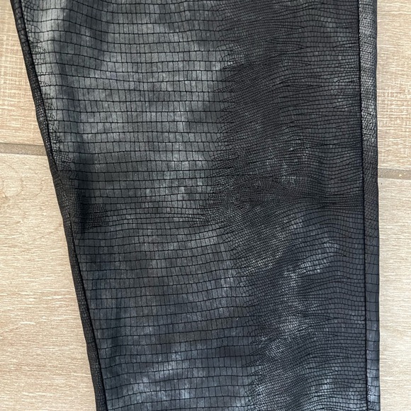 BCBGMAXAZRIA leggings - Picture 2 of 4